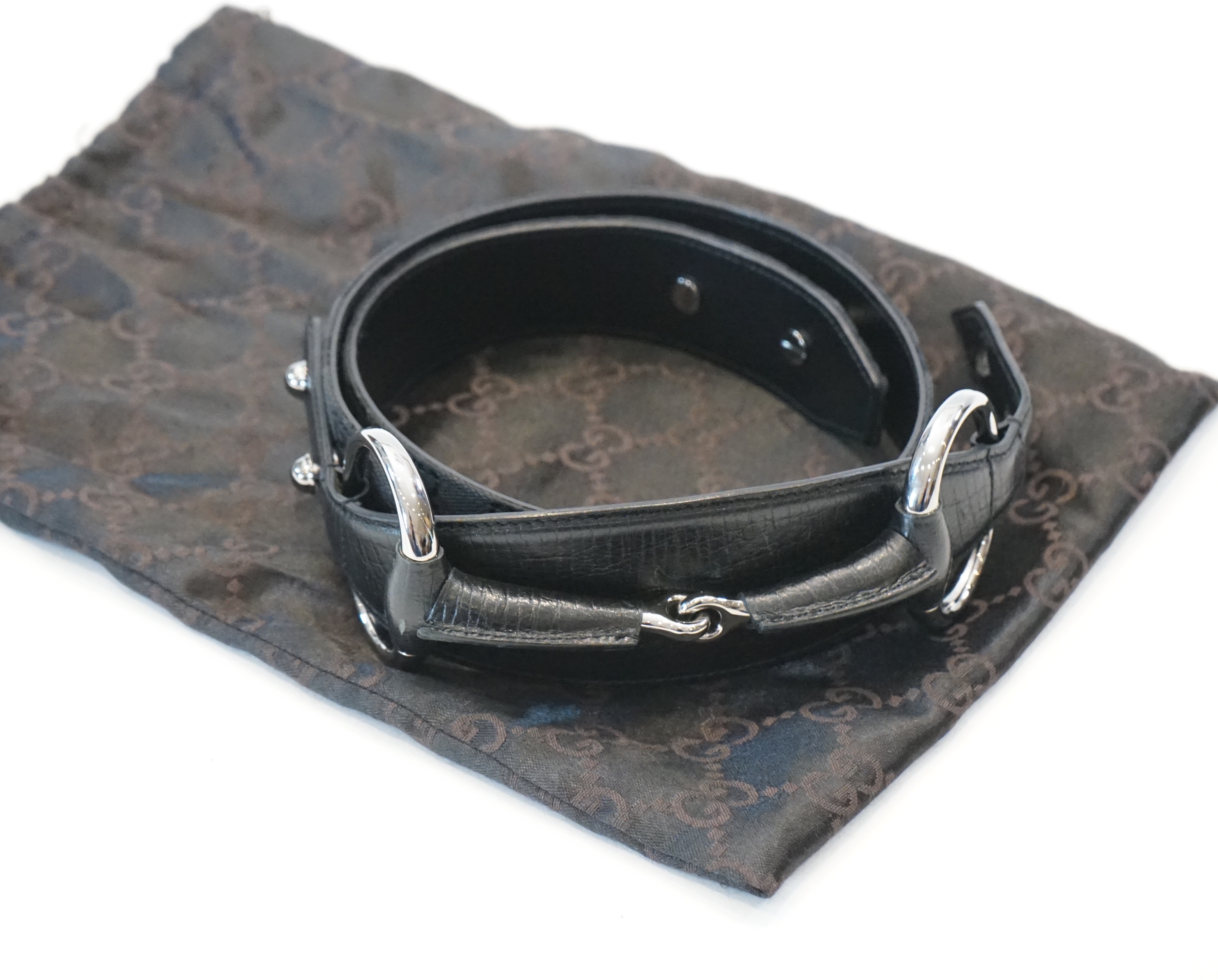 A Gucci horse bit belt in black leather and silver Size 90/36